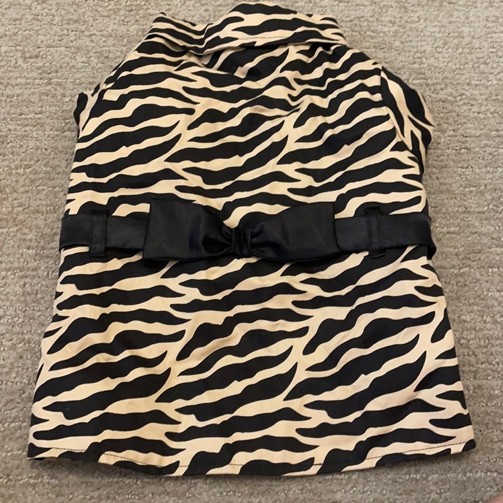 BLACK and Tan dog jacket
